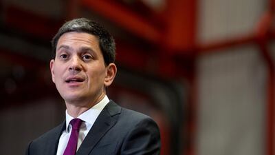 Former British Foreign secretary David Miliband delivers a joint speech on Brexit and trade in Rainham, Essex on May 14, 2018. (Photo by CHRIS J RATCLIFFE / AFP)