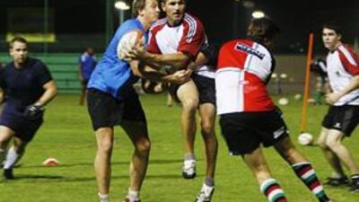 David Stolzenberg , centre, will be crucial to Abu Dhabi Harlequins' hopes of retaining their league title.