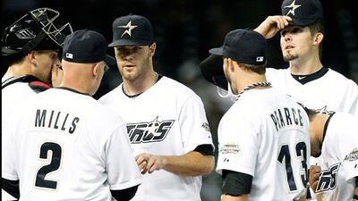Houston Astros' Brad Mills tries to give his side a pep talk during their series against the Arizona Diamondbacks.
