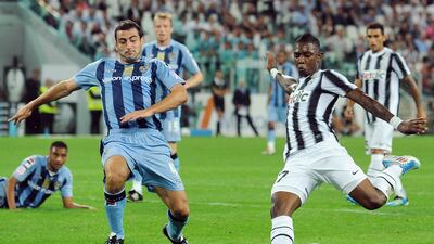 Eljero Elia of Juventus prepares to shoot as he is closed down by Mike Edwards of Notts County during the pre-season friendly on September 8, 2011, in Turin, Italy. Getty