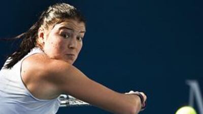 Following criticism from Serena Williams, Russia's world No 1 Dinara Safina, above, has received backing from her compatriots Svetlana Kuznetsova and Elena Dementieva at the end-of-season WTA Tour event in Doha.