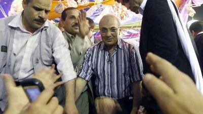 With a very prominent buzz marketing campaign, Ahmed Shafiq, the former prime minister, has emerged as the most likely candidate quietly receiving Scaf backing.