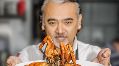 Sri Lankan chef and restaurateur Dharshan Munidasa presents the pepper crab. All Photos: Ministry of Crab