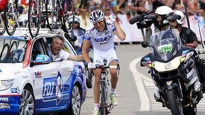 Thibaut Pinot won his first stage on his maiden Tour de France race, but overall race leader Bradley Wiggins caught more of the spotlight as he lashed out at cynics who doubt his and his team's accomplishments are coming without 'help'.