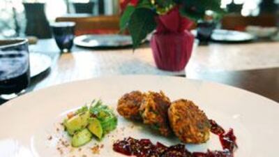 While many North Americans serve the jellied form straight out of the can for Thanksgiving and Christmas dinners, fresh cranberries can't be beaten.