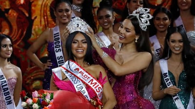 Miss Philippines 2019 (Binibining Pilipinas) winner Gazini Ganados receives her crown from reigning Miss Universe 2018 Catriona Gray. EPA/ROLEX DELA PENA