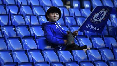 A Chelsea fan awaits the start of the Premier League match between Chelsea and West Ham at Stamford Bridge in London, Britain, 15 August 2016. Hannah McKay / EPA