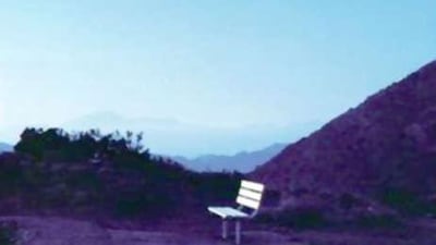 A bit dull in fact: Capturing the multiplicity of Los Angeles between covers is an elusive task.