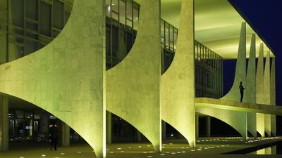 A Brazilian army soldier on the ramp of the Palacio do Planalto in Brasilia, Brazil. Igo Estrela / Getty Images