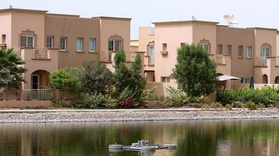 MEADOWS VILLAS: Q4 2015-Q1 2016 up 1%. Q1 2015-Q1 2016 down 1%. 3BR - between Dh210,000 and Dh245,000. 4BR - between Dh240,000 and Dh300,000. 5BR - between Dh240,000 and Dh325,000. Pawan Singh / The National