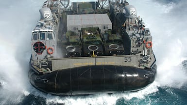 Assault hovercraft could be used for an operation to unblock the Strait of Hormuz. Photo: US Navy