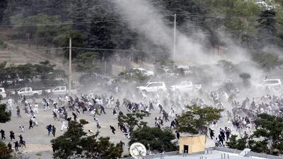 People run after an explosion during the funeral of one of the victims of 02 June violent protests in Kabul, Afghanistan. Jawad Jalali / EPA