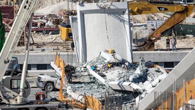 A wiew of the collapsed pedestrian bridge. Cristobal Herrera / EPA