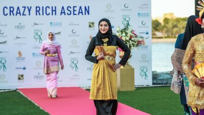 Indonesian fashion by Samaya Soeryadiredja