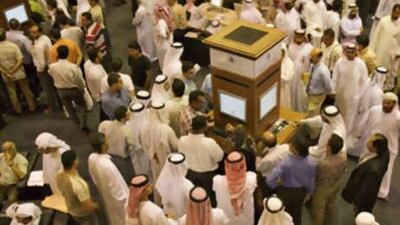 Analysts have not given a lukewarm prediction for the Dubai bourse's performance this year.