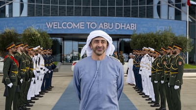 Sheikh Abdullah awaits the arrival Mr Al Shara