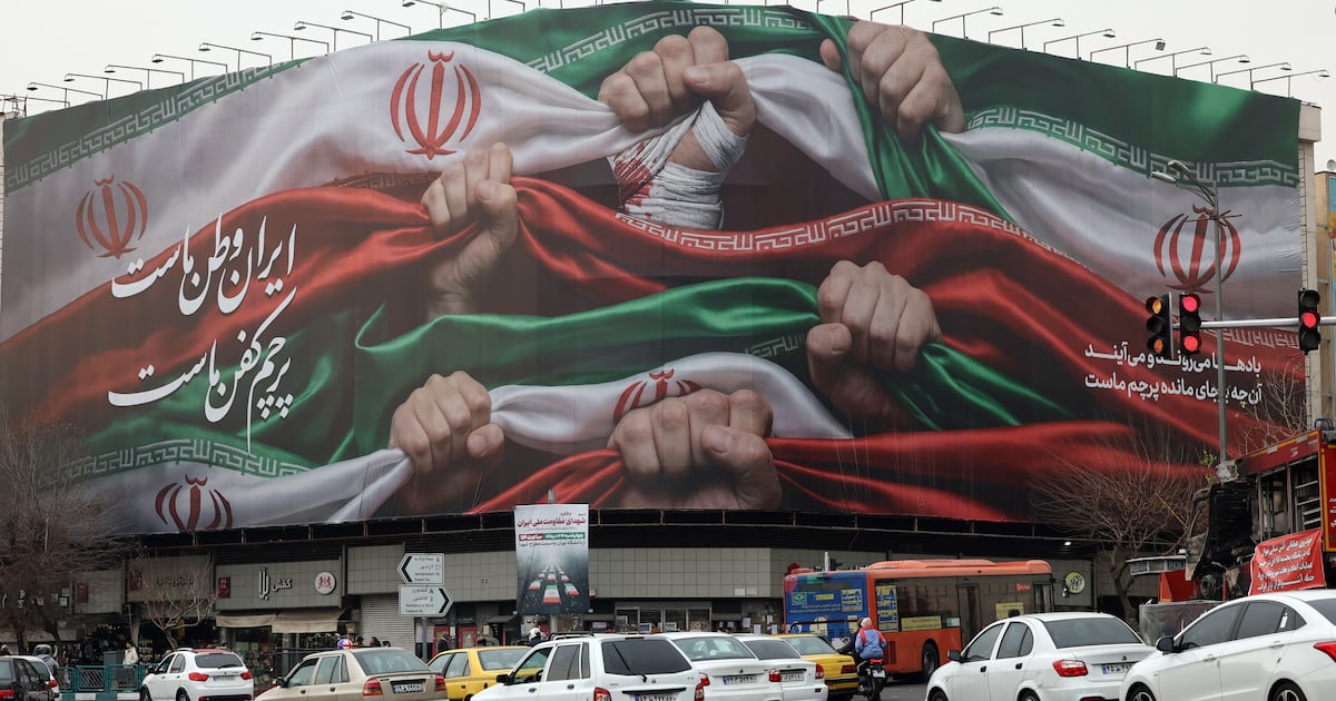 Iran phishing campaign targets critics abroad despite internet shutdown