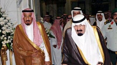 Saudi Arabia's King Abdullah (R) and Prince Salman arrive in Mecca to attend the funeral of Crown Prince Nayef.