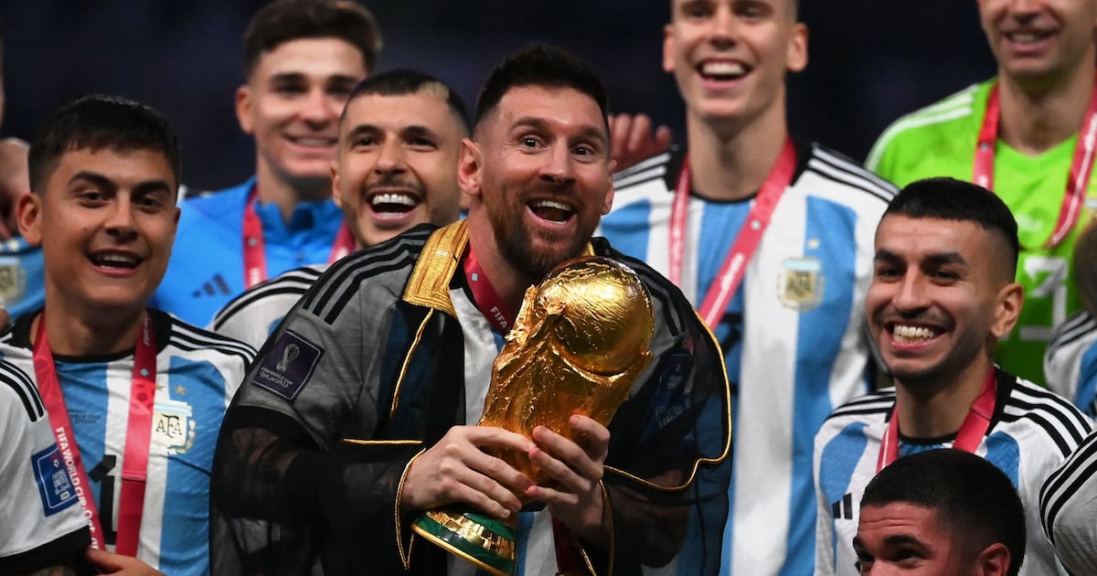 Lionel Messi gibt seinen Rücktritt aus der argentinischen ...