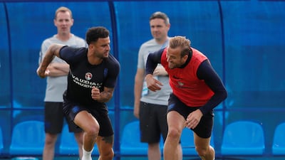 England's Kyle Walker and Harry Kane during training REUTERS / Lee Smith