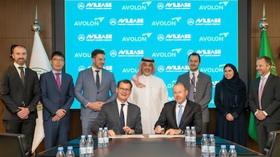 From left, seated, AviLease chief executive Edward O'Byrne and Avolon chief executive Andy Cronin. Photo: AviLease