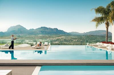 Infinity Pool at SHA Wellness Clinic. Courtesy SHA Wellness Clinic