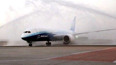 The first Boeing Dreamliner 787 to land at Abu Dhabi International Airport sits on the tarmac. Photo courtesy Etihad Airways