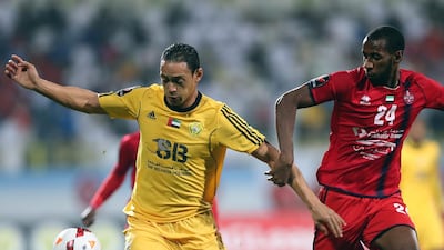 Ricardo Oliveira, left, made his debut for Al Wasl but was more notable for coming off the field for Mohammed Nasser, who scored the game-winner at the 87th minute. Ashraf Umrah / Al Ittihad