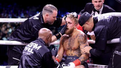 Jake Paul in between rounds. Getty Images