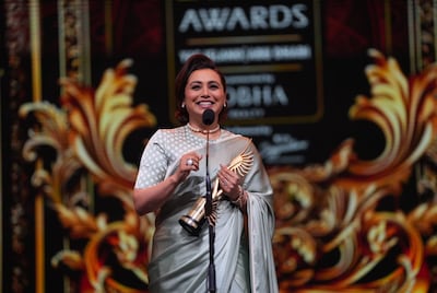 Rani Mukerji with her IIFA Award for best leading actress for her role in Mrs Chatterjee vs Norway. Photo: IIFA
