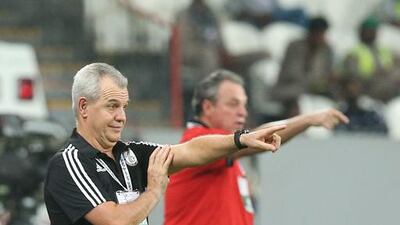 Al Wahda manager Javier Aguirre gestures during a match in the Arabian Gulf League last season. Mostafa Reda / Aletihad