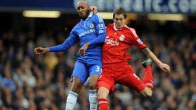 Liverpool's Daniel Agger, right, battles for the ball with Chelsea's Nicolas Anelka.
