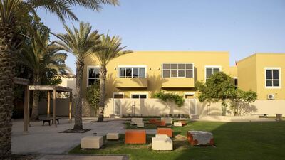 Al Raha Gardens villas: Q2-Q3 2015 no change. Q3 2014-Q3 2015 up 5%. 3BR - Dh165,000-Dh220,000. 4BR - Dh190,000-Dh300,000. 5BR - Dh250,000-Dh330,000. Christopher Pike / The National