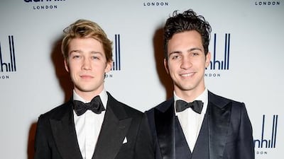 Joe Alwyn wore a black double-breasted dinner jacket and white evening shirt with a white pocket square. Courtesy dunhill