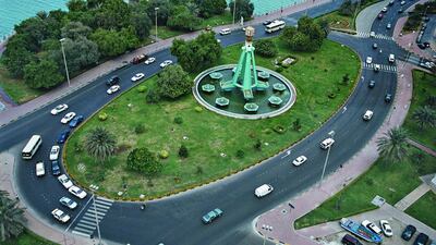 Clock Tower Roundabout Abu Dhabi’s Clock Tower Roundabout was one of the city’s most photographed attractions, with its fountains and four falcons supporting the timepiece. Its demise was brought about by the expansion of the Corniche and highway construction. A piazza now marks the spot where the monument once stood, now many metres from the water’s edge.