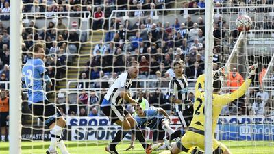 Erik Lamela scores the first goal for Tottenham Hotspur. Reuters / Dylan Martinez