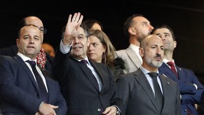 Athletic club president Aitor Elizegi, right, and Barcelona president Josep Maria Bartomeu, centre, before the quarter-final. EPA