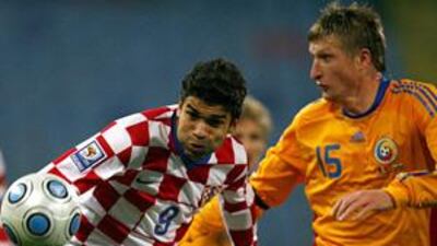 Eduardo da Silva, left, returned for Croatia against Romania.