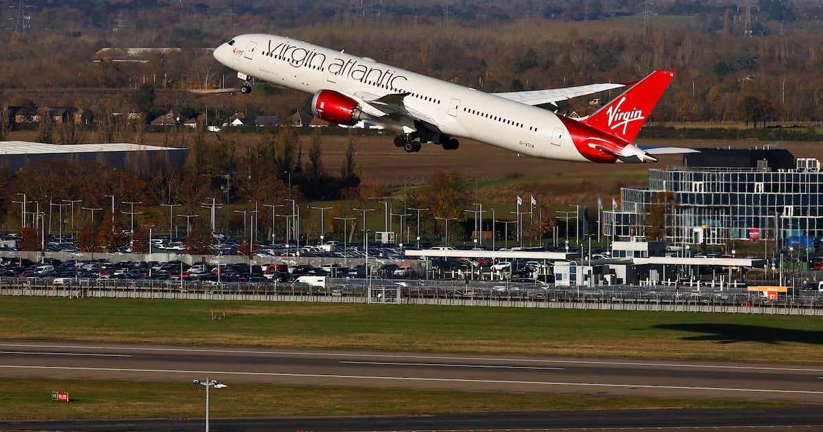 Virgin Atlantic resumes Dubai and Riyadh flights as other airlines suspend ...