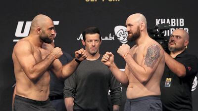 Omari Akhmedov and Zak Cummings square off.