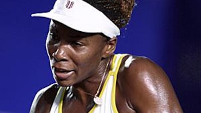 Venus Williams took little more than a hour to beat Italy's Flavia Pennetta in the Mexicano Telcel final.