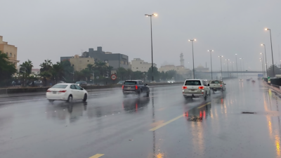 Drivers navigate stormy conditions. Kuwait News Agency
