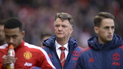 Manchester United's Dutch midfielder Memphis Depay (L), Manchester United's Dutch manager Louis van Gaal (C) and Manchester United's Belgian midfielder Adnan Januzaj (R) arrive for the English Premier League football match between Manchester United and Southampton at Old Trafford in Manchester, north west England, on January 23, 2016. AFP PHOTO / OLI SCARFF