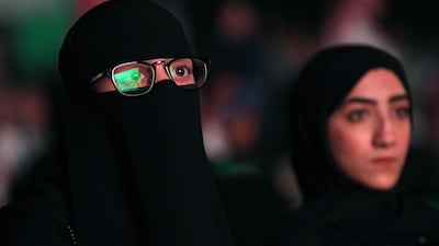 Saudi women attend a hackathon in Jeddah on July 31, 2018, prior to the start of the annual Hajj pilgrimage in the holy city of Mecca. More than 3,000 software developers and 18,000 computer and information-technology enthusiasts from more than 100 countries take part in Hajj hackathon in Jeddah until August 3. / AFP PHOTO / Matthieu CLAVEL