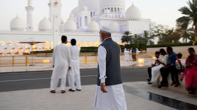 Worshippers at Sheikh Zayed Grand Mosque