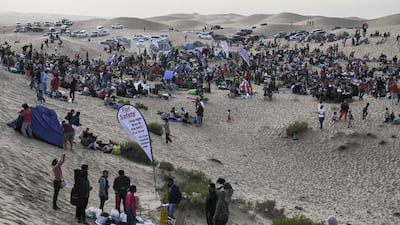 Abu Dhabi, United Arab Emirates - St. Andrews hosted Carols by Candlelight with a barbecue in the desert. Khushnum Bhandari for The National
