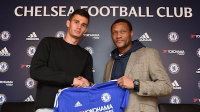 Matt Miazga, left, has signed a four and a half year contract with Chelsea. ©Twitter / @ChelseaFC