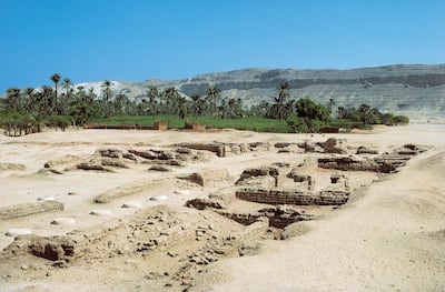 The ruins of Tell El Amarnah, the pharaoh Akhenaton's capital, where the bust of Nefertiti was discovered. De Agostini via Getty Images