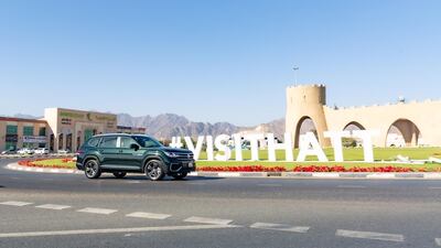 The first vehicle arrives in Hatta.