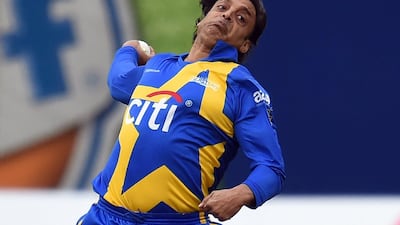 Shoaib Akhtar delivers a ball to Jacques Kallis during the T20 legends match in New York City on Saturday. Jewel Samad / AFP
